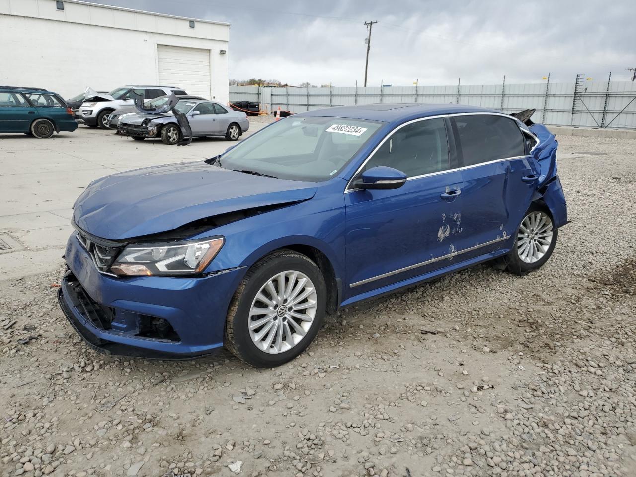 2017 VOLKSWAGEN PASSAT SE