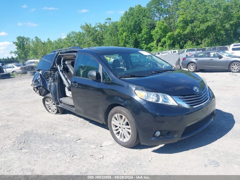 2015 TOYOTA SIENNA XLE 8 PASSENGER