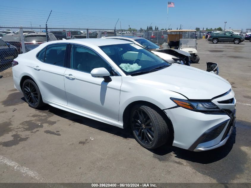 2021 TOYOTA CAMRY XSE