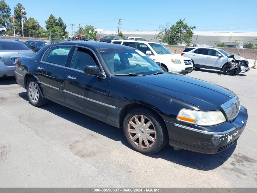 2011 LINCOLN TOWN CAR SIGNATURE LIMITED