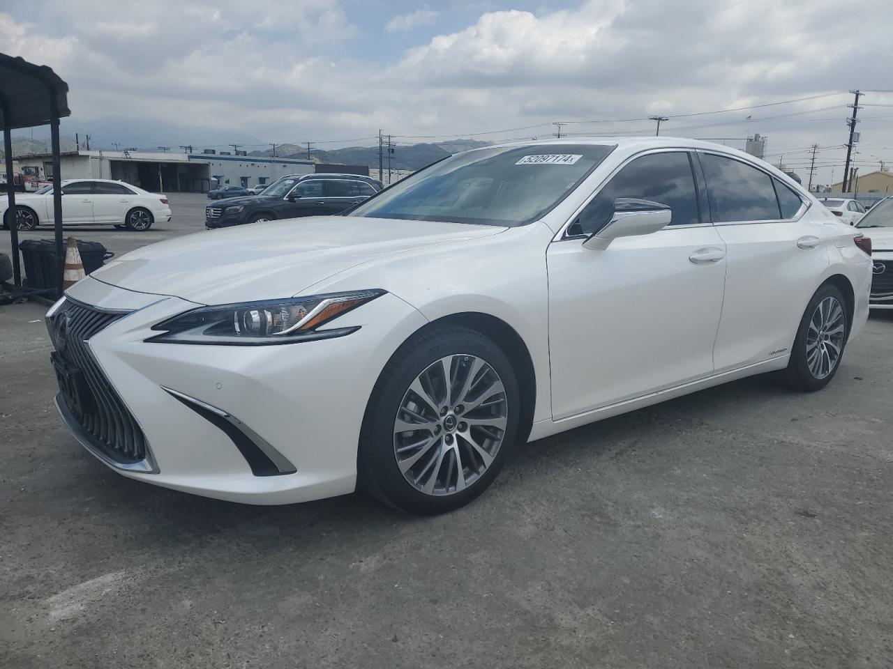 2021 LEXUS ES 300H