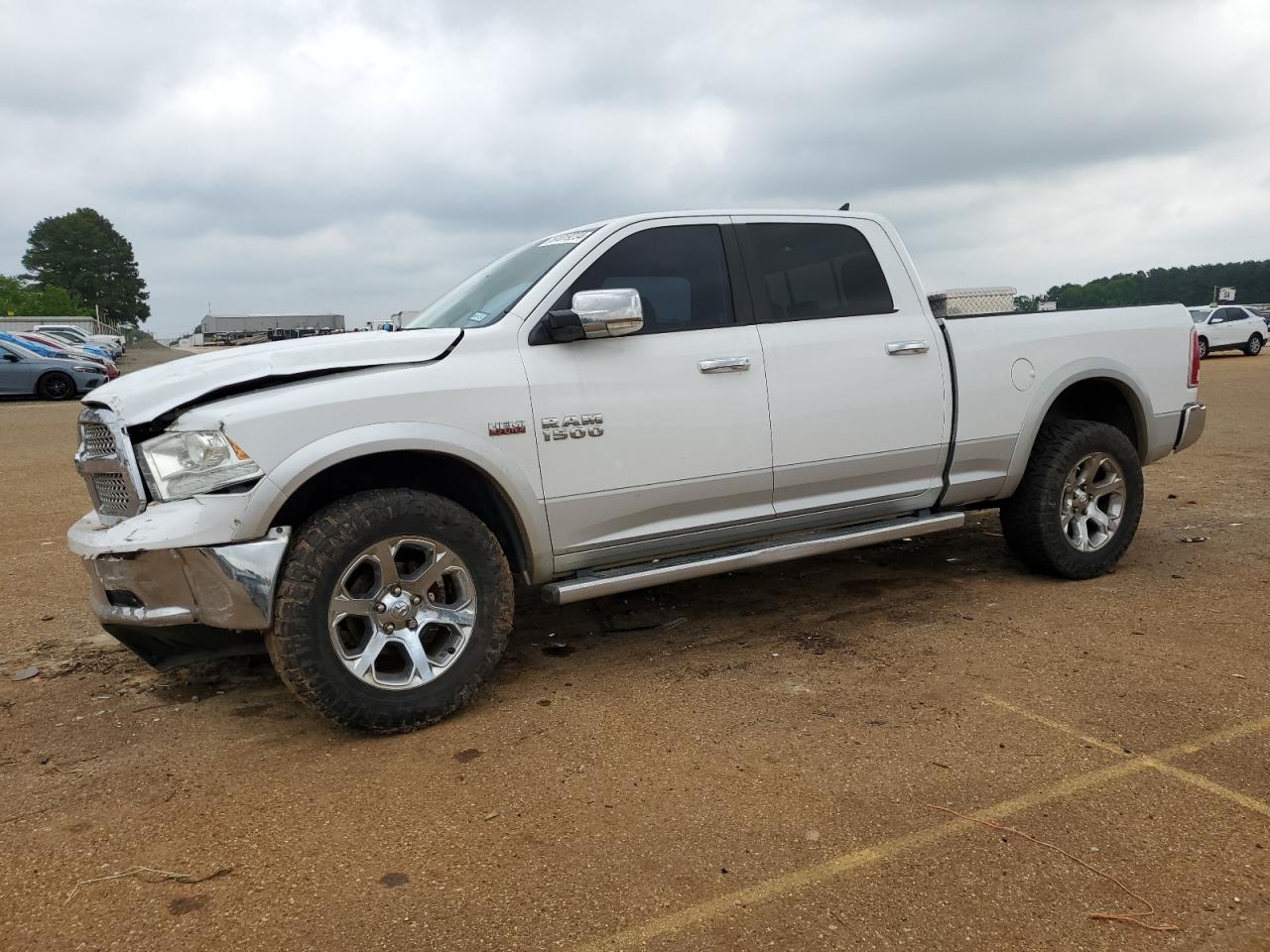 2013 RAM 1500 LARAMIE