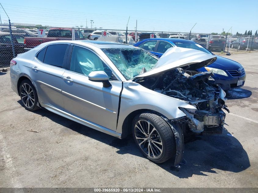 2018 TOYOTA CAMRY SE