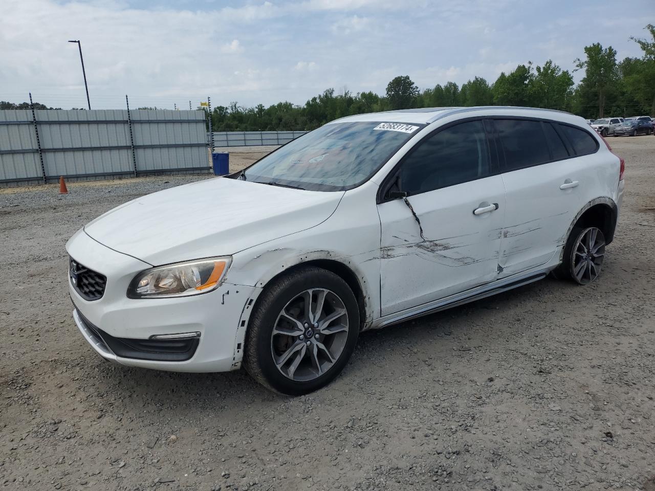 2016 VOLVO V60 CROSS COUNTRY PREMIER