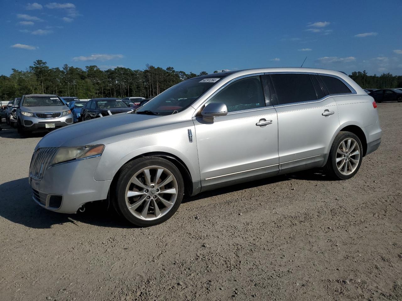 2010 LINCOLN MKT