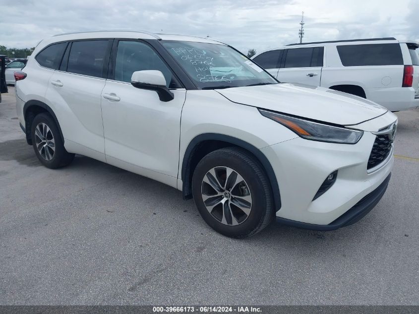 2021 TOYOTA HIGHLANDER XLE