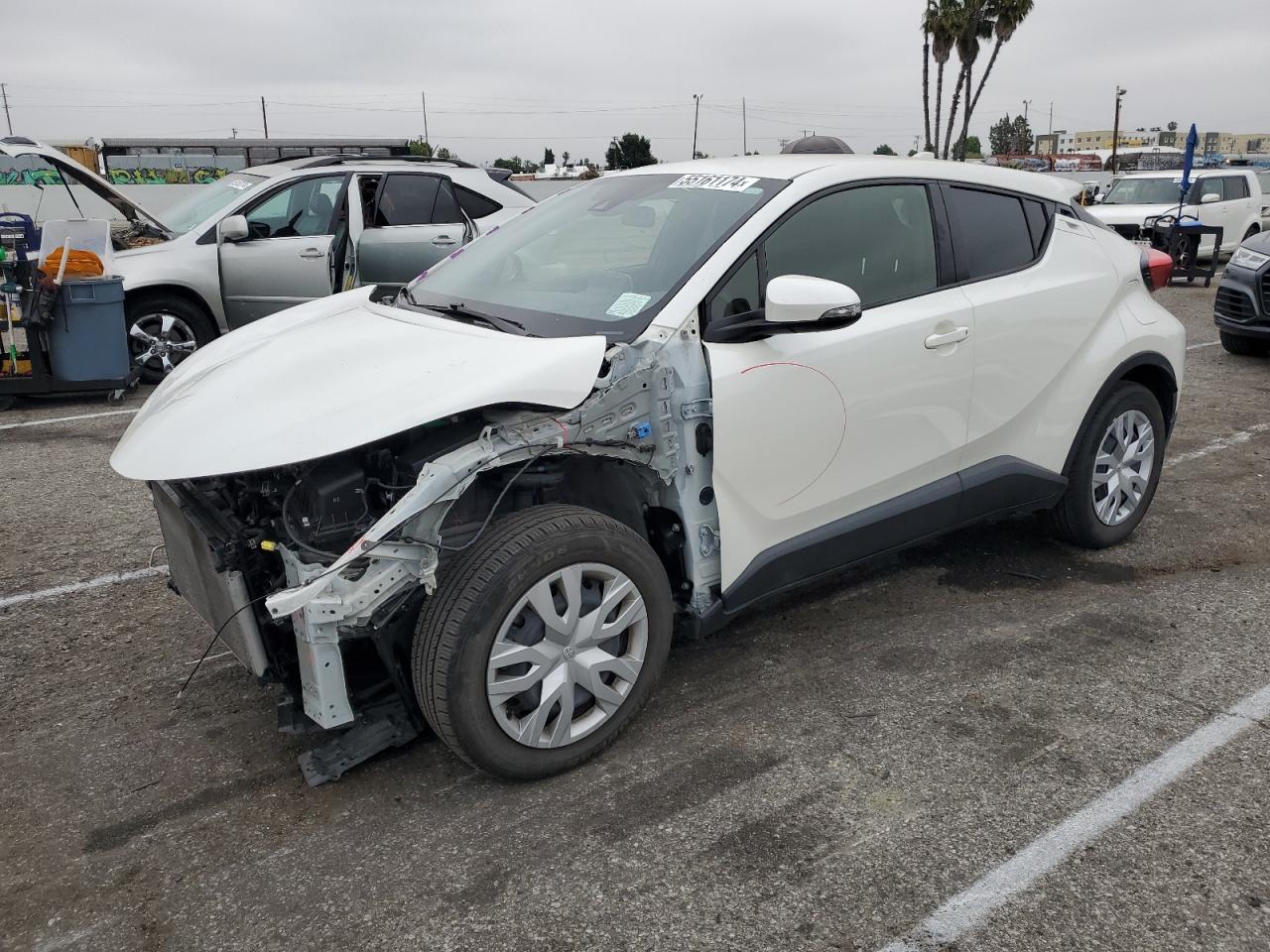 2020 TOYOTA C-HR XLE