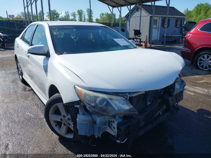 2014 TOYOTA CAMRY SE