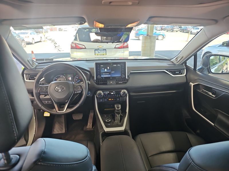 2021 TOYOTA RAV4 XLE PREMIUM/XSE