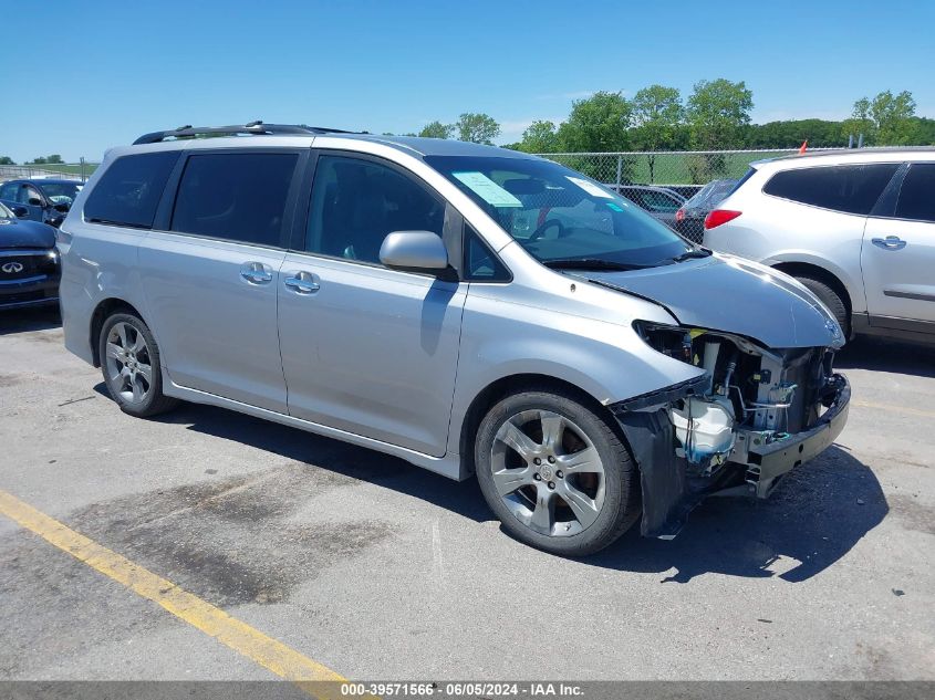 2013 TOYOTA SIENNA SE 8 PASSENGER