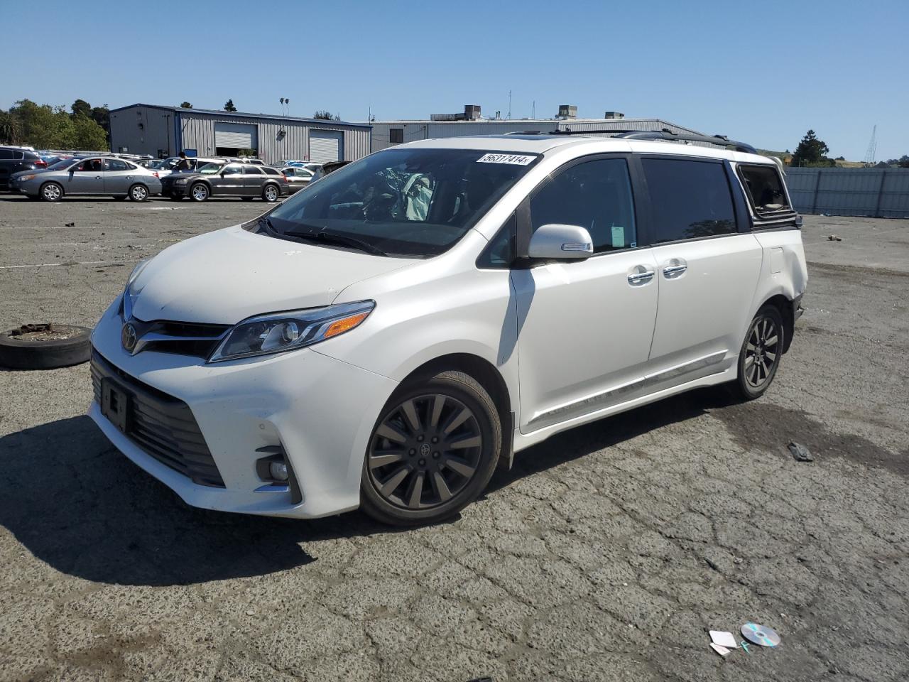 2020 TOYOTA SIENNA XLE