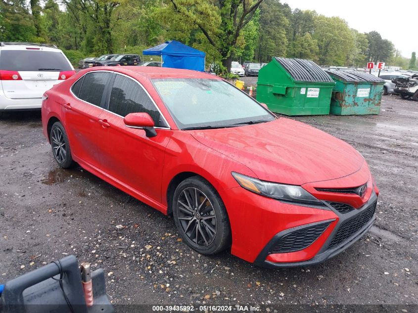 2022 TOYOTA CAMRY SE