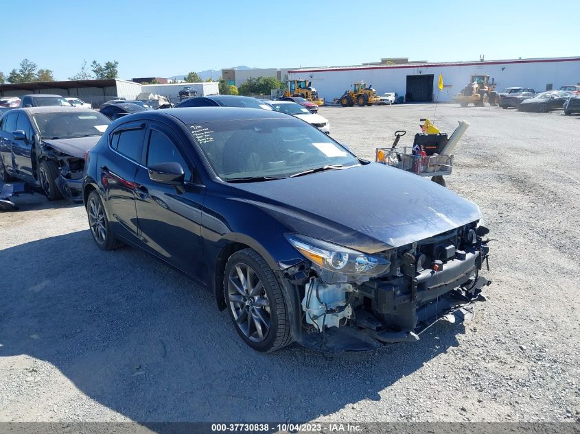 2018 MAZDA MAZDA3 TOURING