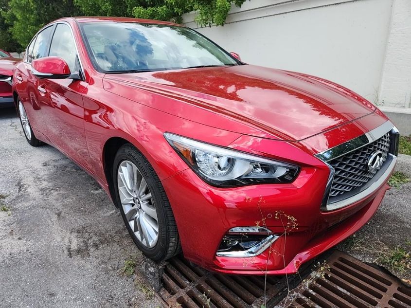 2021 INFINITI Q50 LUXE