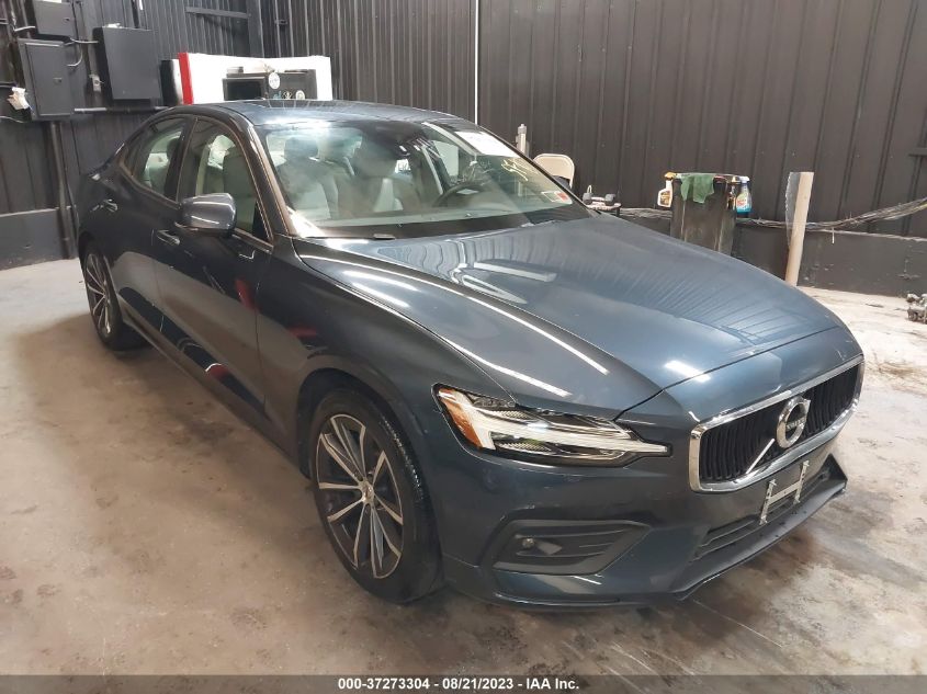 2021 VOLVO S60 T5 MOMENTUM