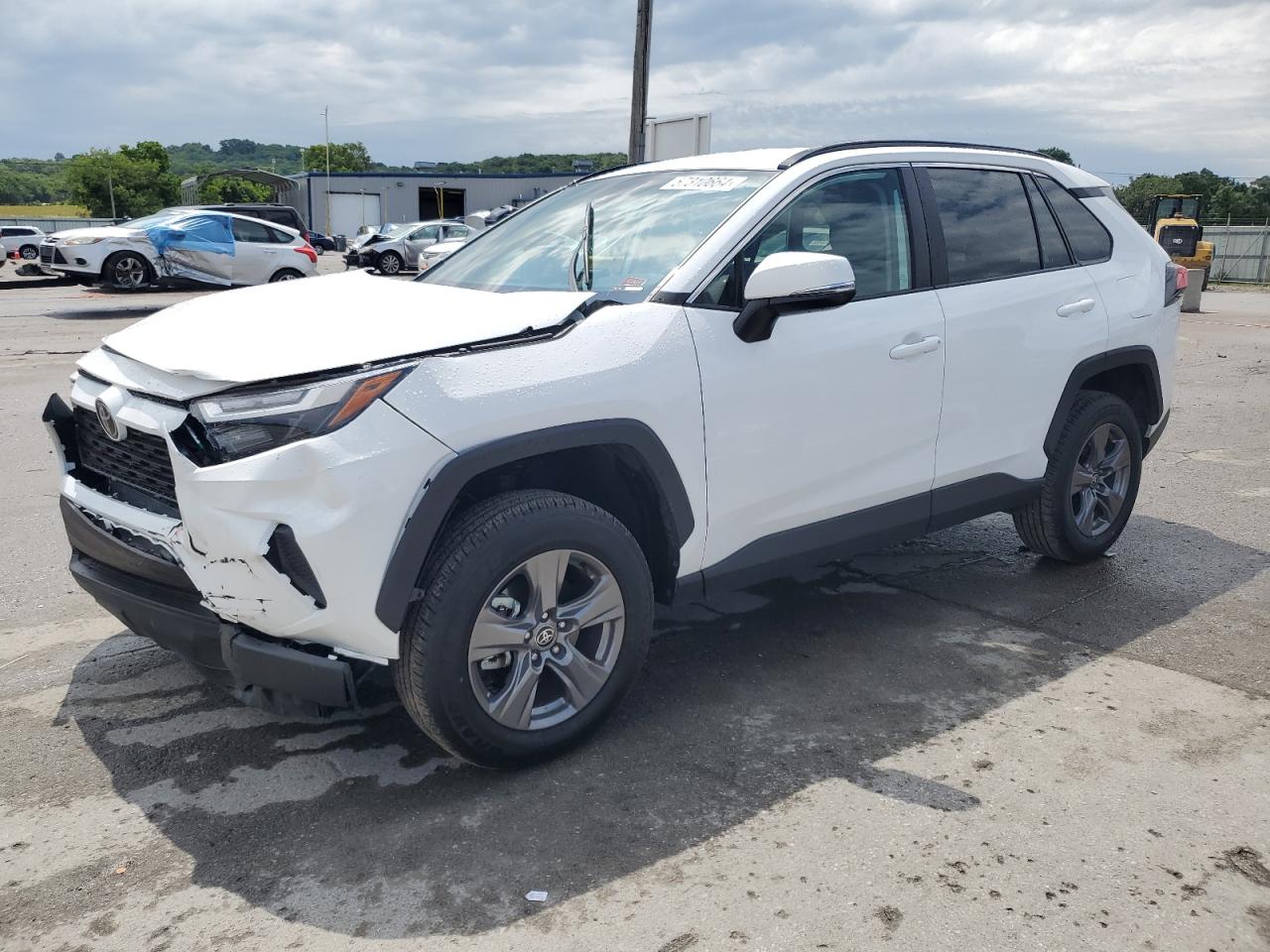 2024 TOYOTA RAV4 XLE