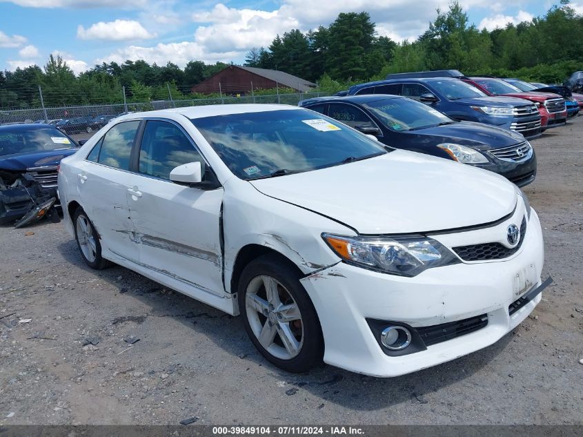 2014 TOYOTA CAMRY SE