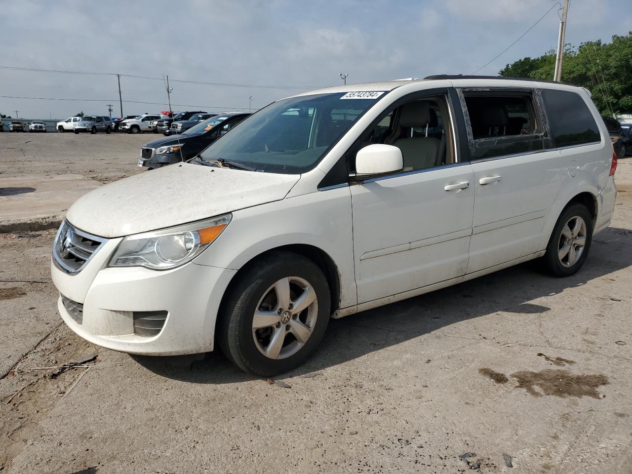 2011 VOLKSWAGEN ROUTAN SE