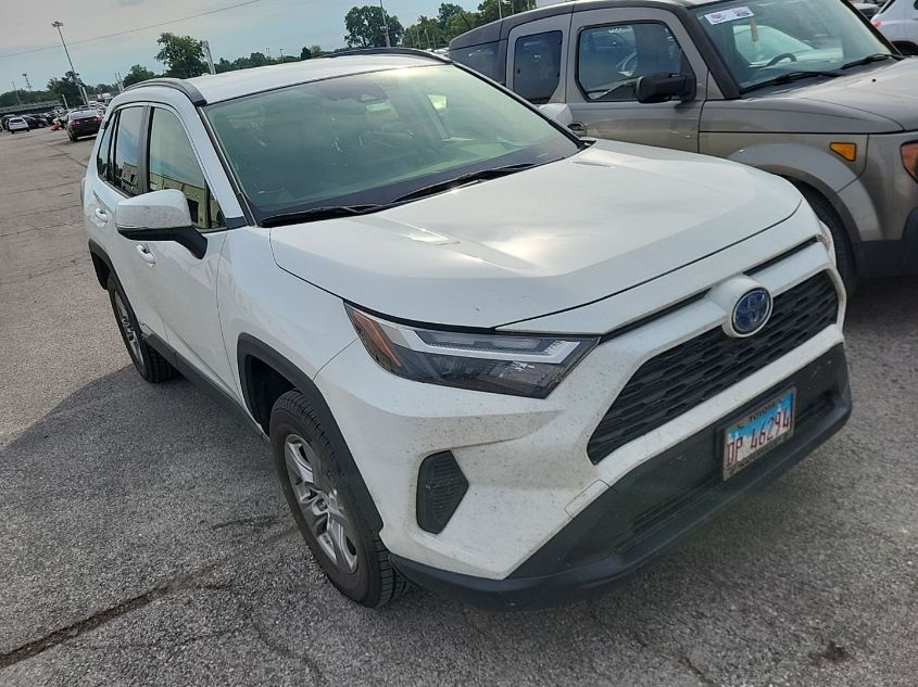 2022 TOYOTA RAV4 XLE