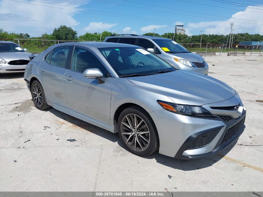 2022 TOYOTA CAMRY SE