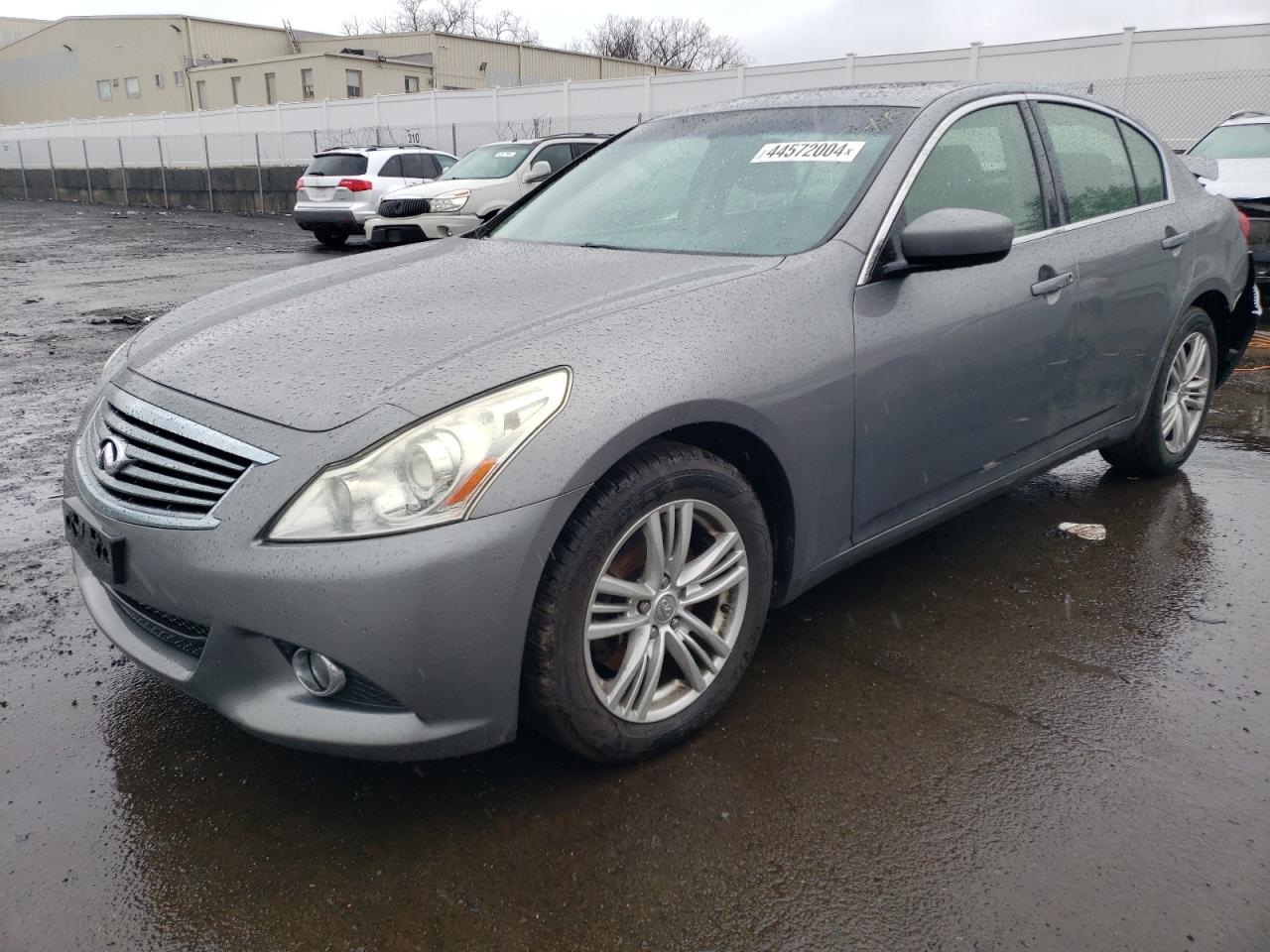 2013 INFINITI G37