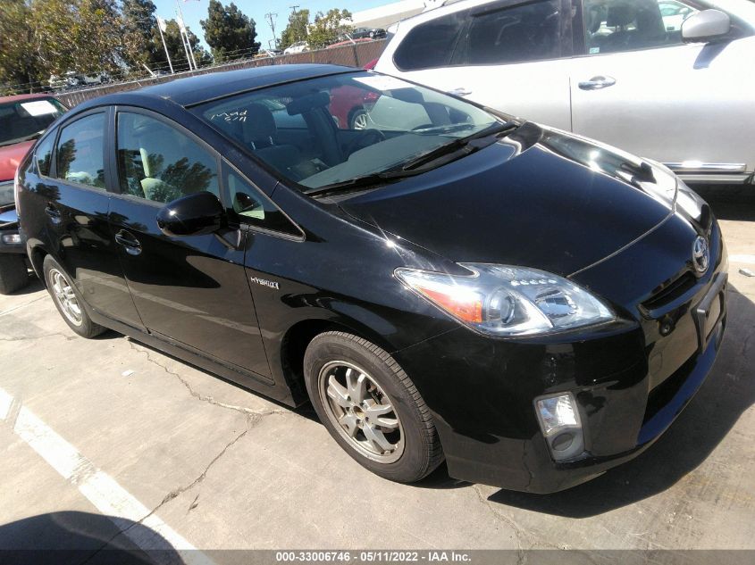 2011 TOYOTA PRIUS THREE