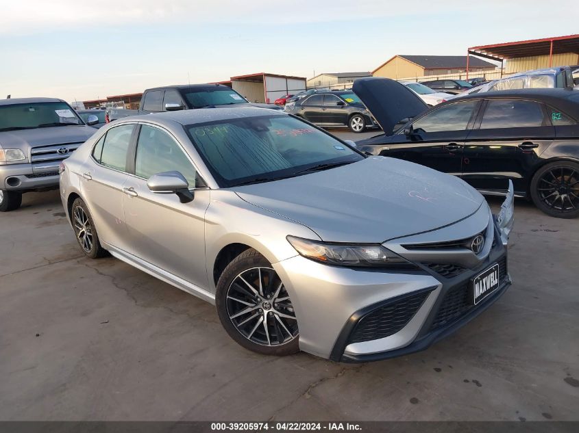 2022 TOYOTA CAMRY SE