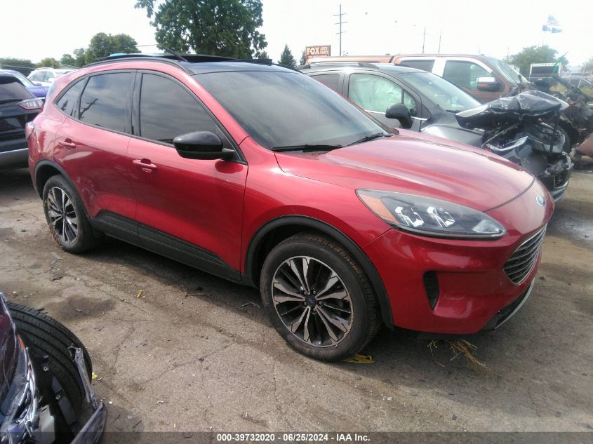 2022 FORD ESCAPE SE