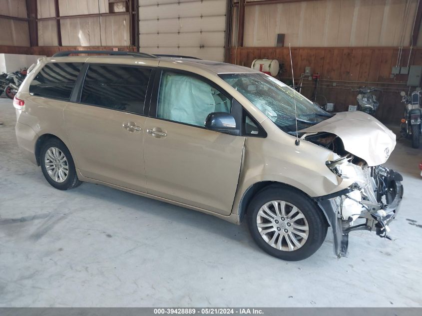 2013 TOYOTA SIENNA XLE V6 8 PASSENGER