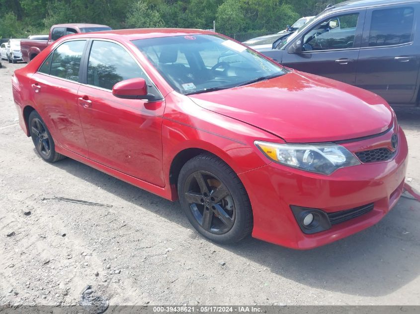 2014 TOYOTA CAMRY SE