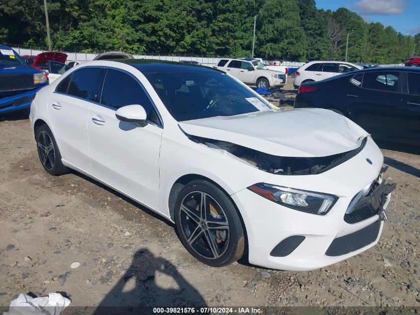 2019 MERCEDES-BENZ A 220