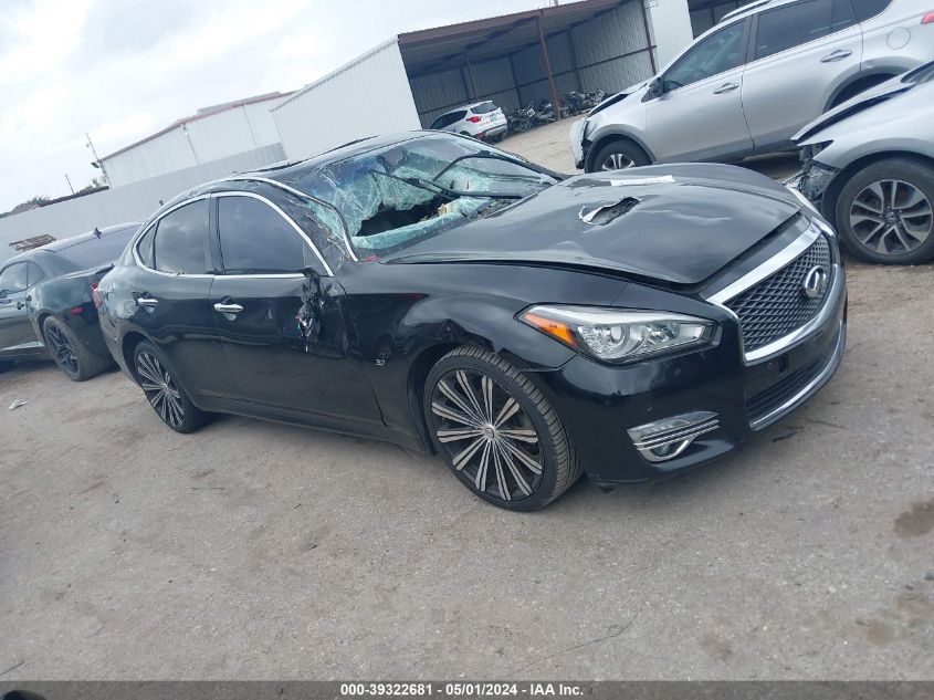 2017 INFINITI Q70 3.7