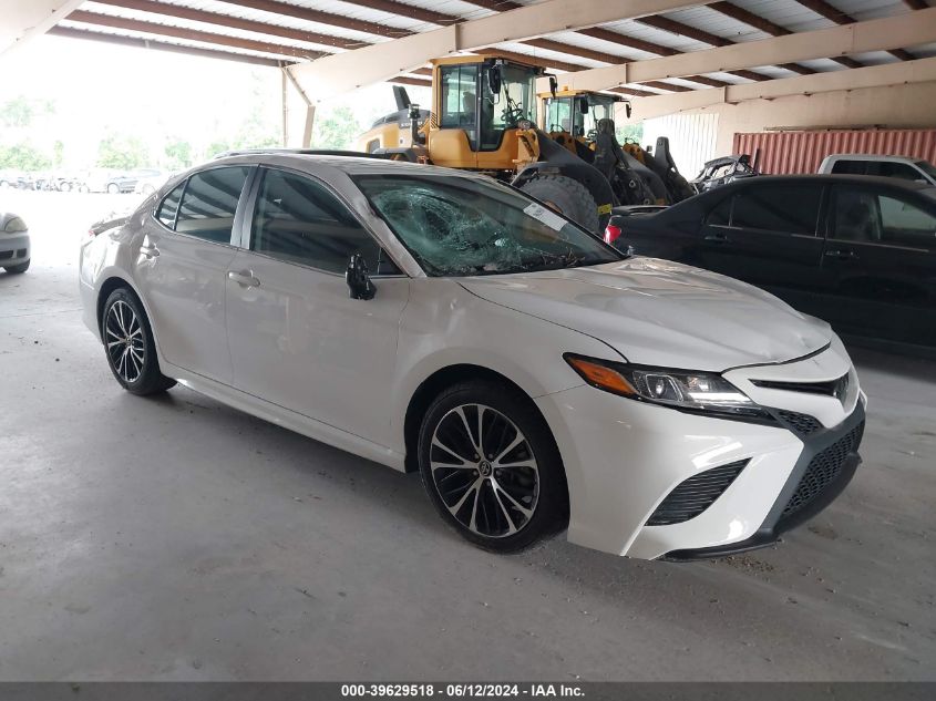 2019 TOYOTA CAMRY SE