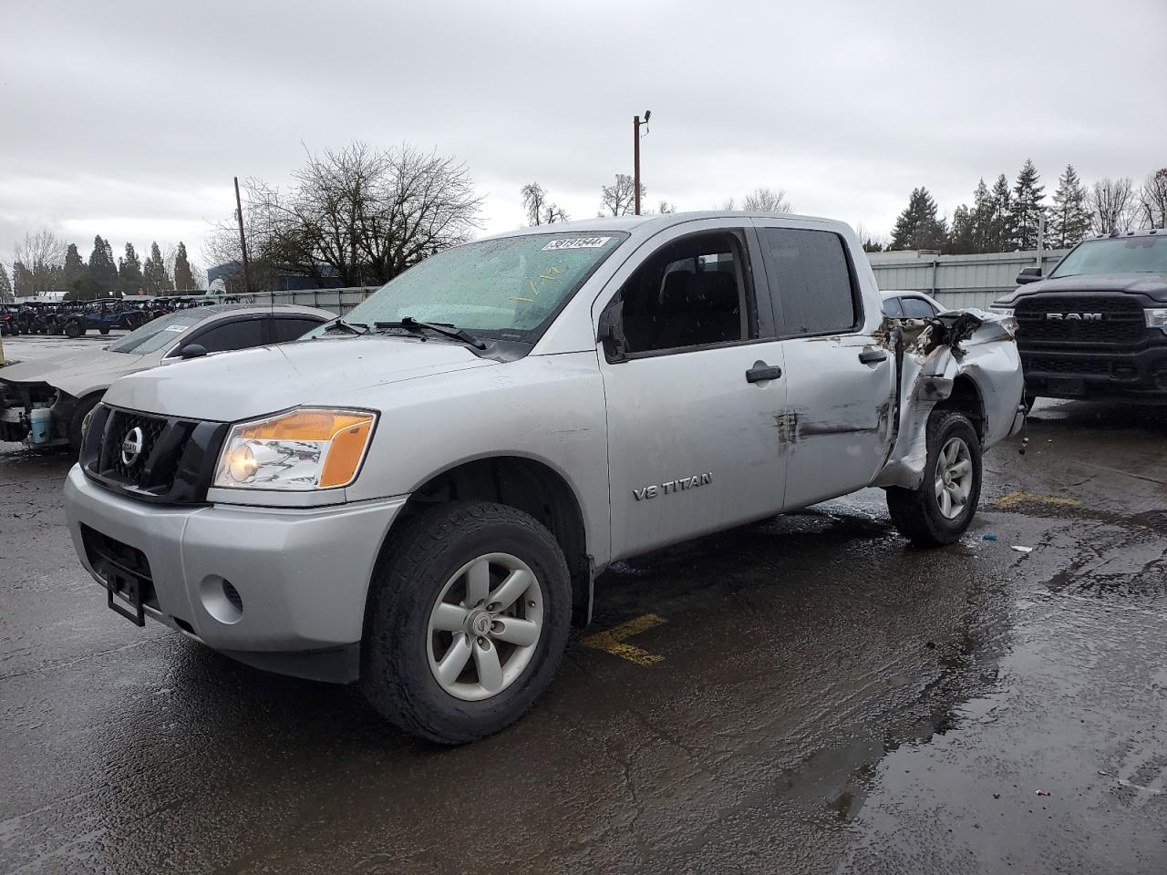 2014 NISSAN TITAN S