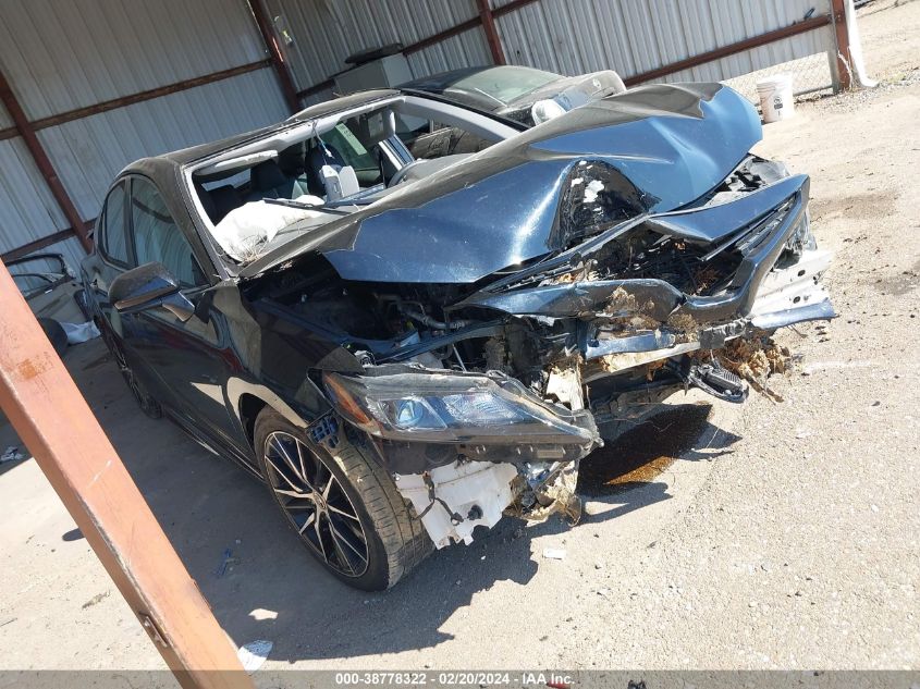 2021 TOYOTA CAMRY SE