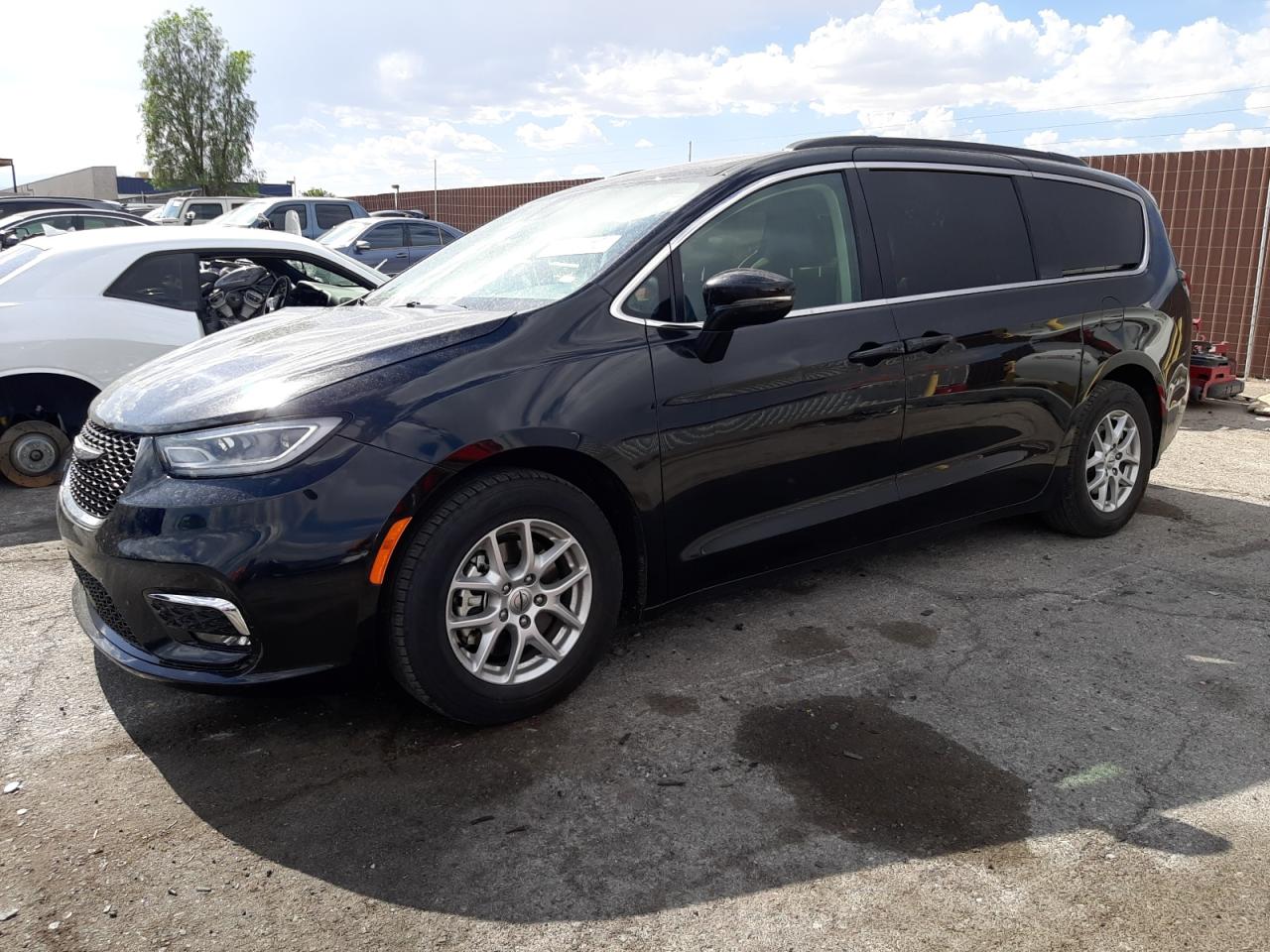 2022 CHRYSLER PACIFICA TOURING L