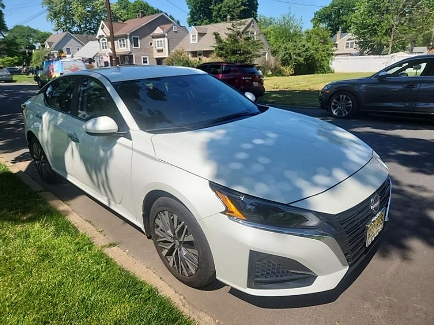 2023 NISSAN ALTIMA SV