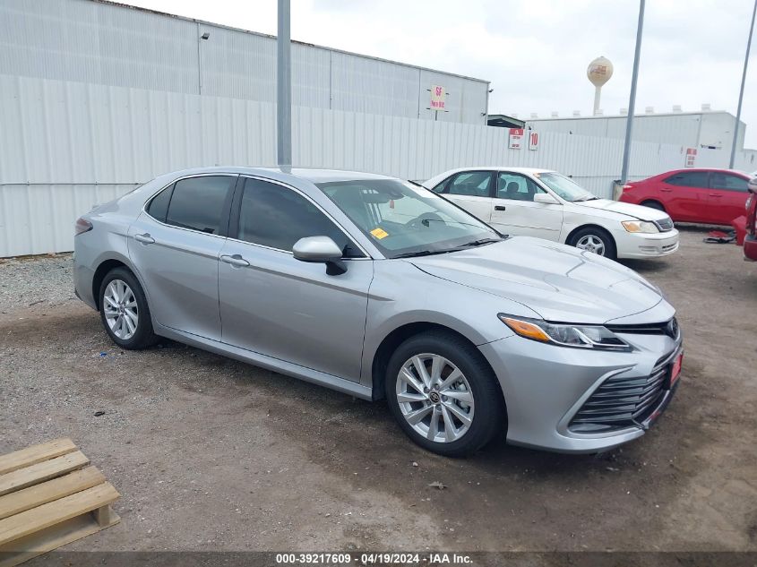 2024 TOYOTA CAMRY LE