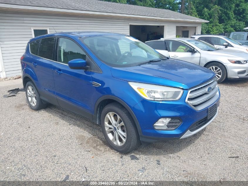 2017 FORD ESCAPE SE