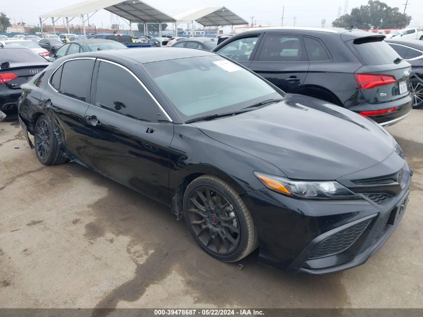 2022 TOYOTA CAMRY SE