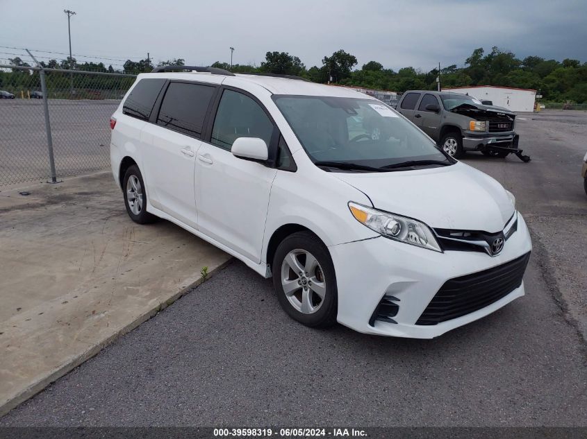 2018 TOYOTA SIENNA LE 8 PASSENGER