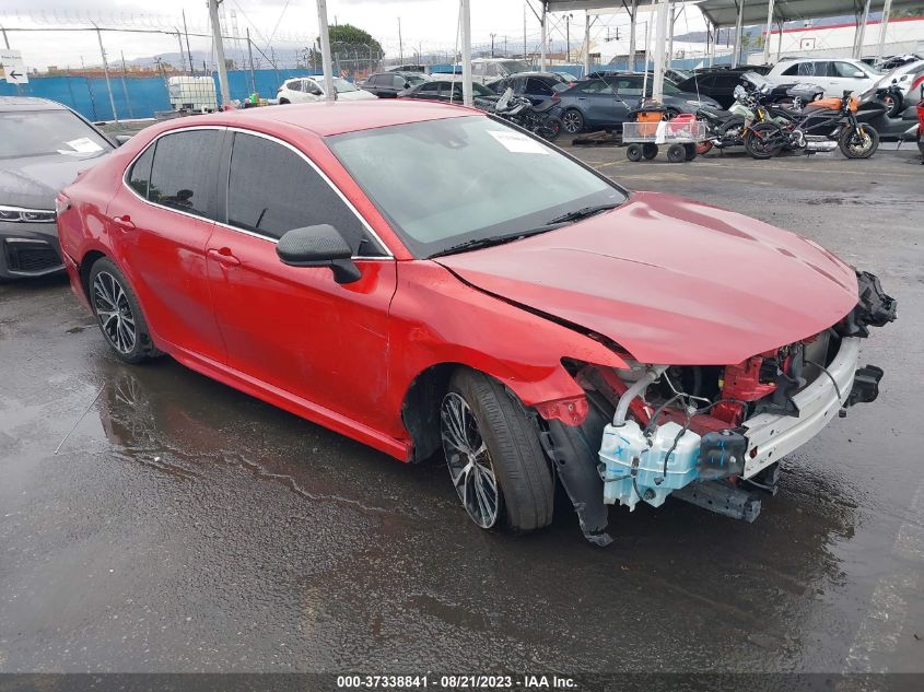 2019 TOYOTA CAMRY SE