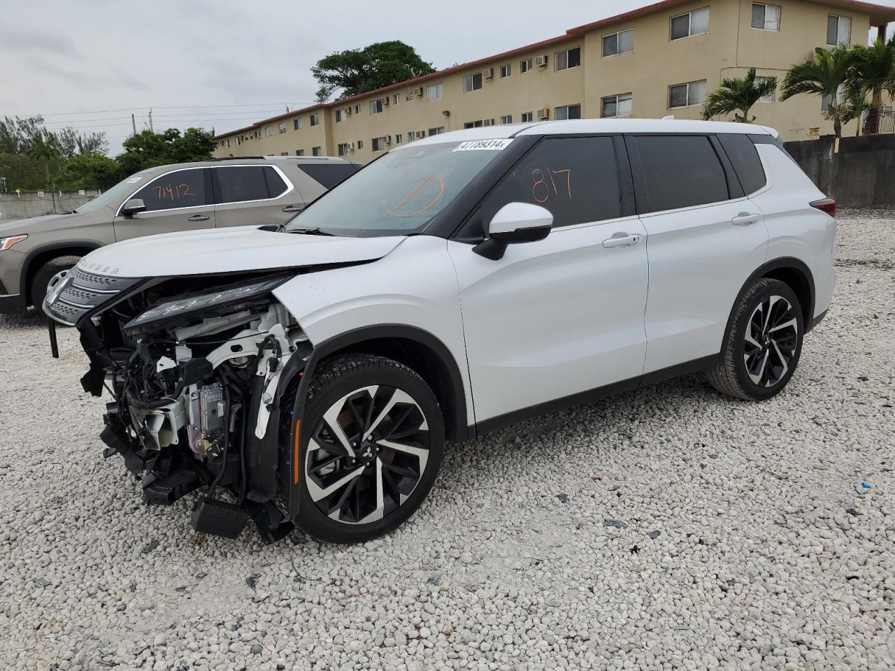 2024 MITSUBISHI OUTLANDER SE