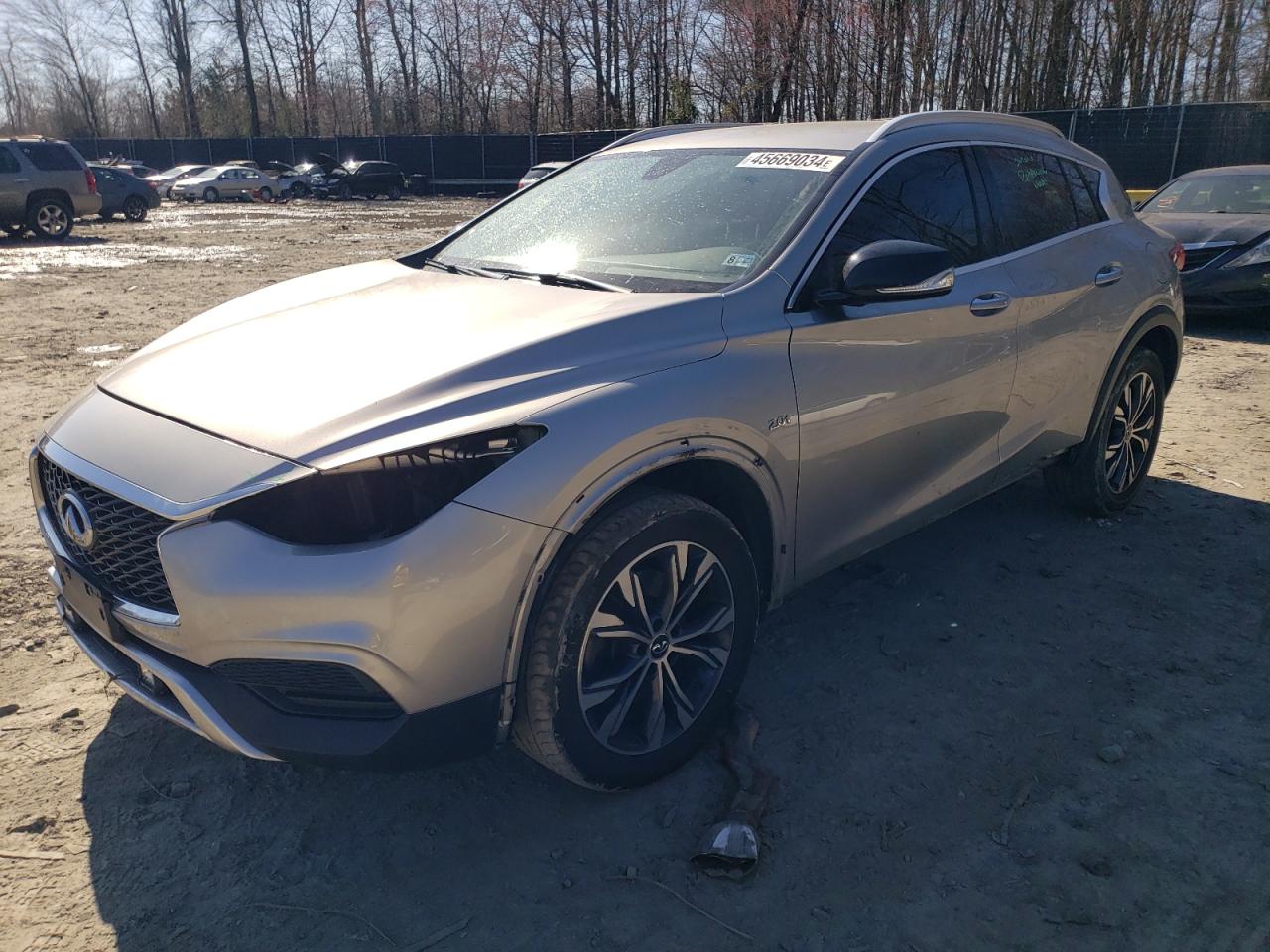 2017 INFINITI QX30 BASE