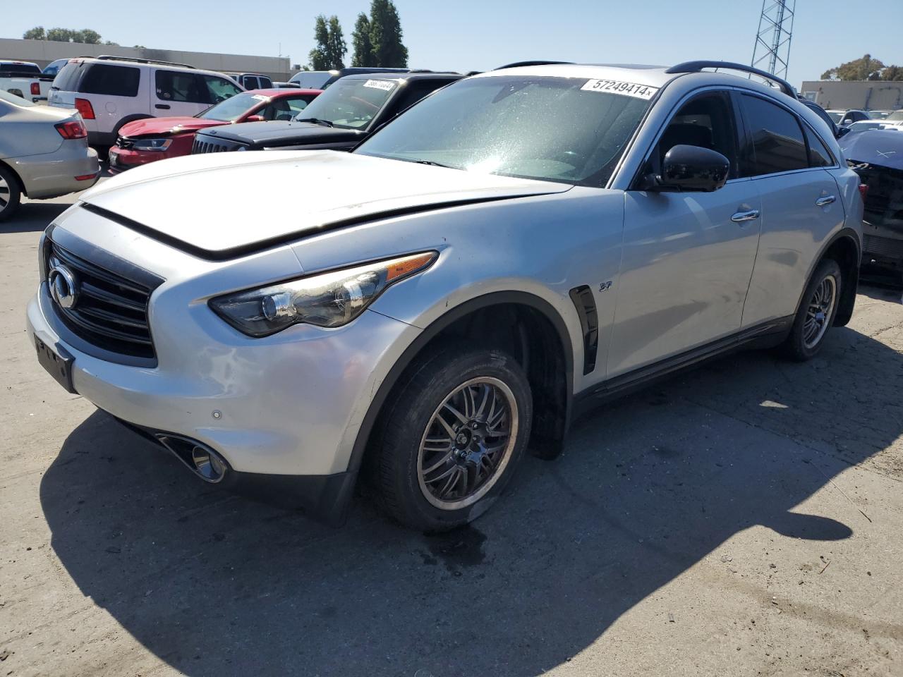 2015 INFINITI QX70