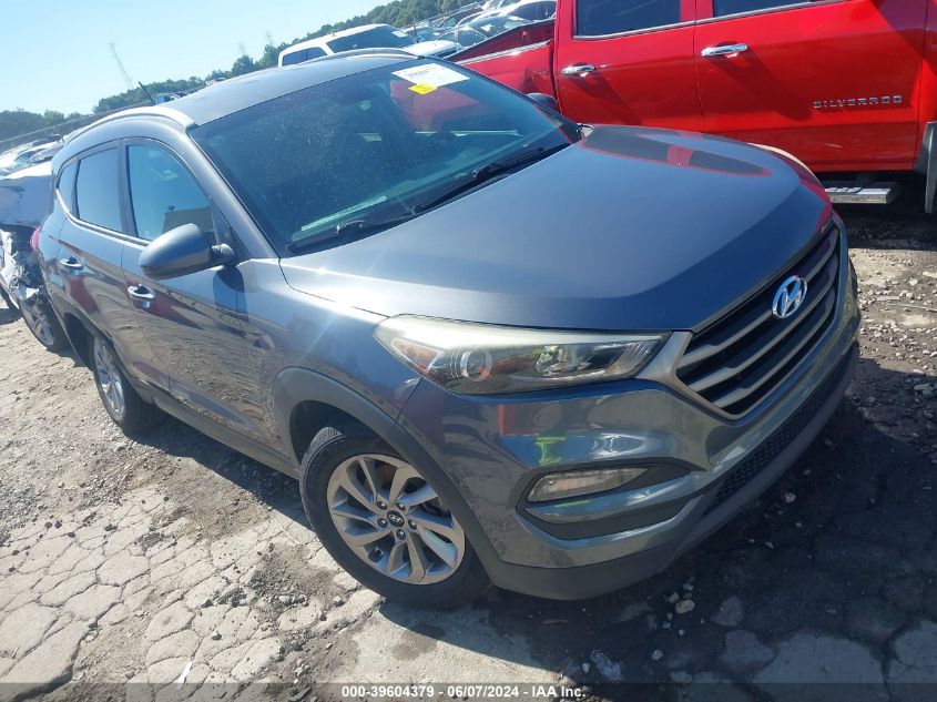 2016 HYUNDAI TUCSON SE