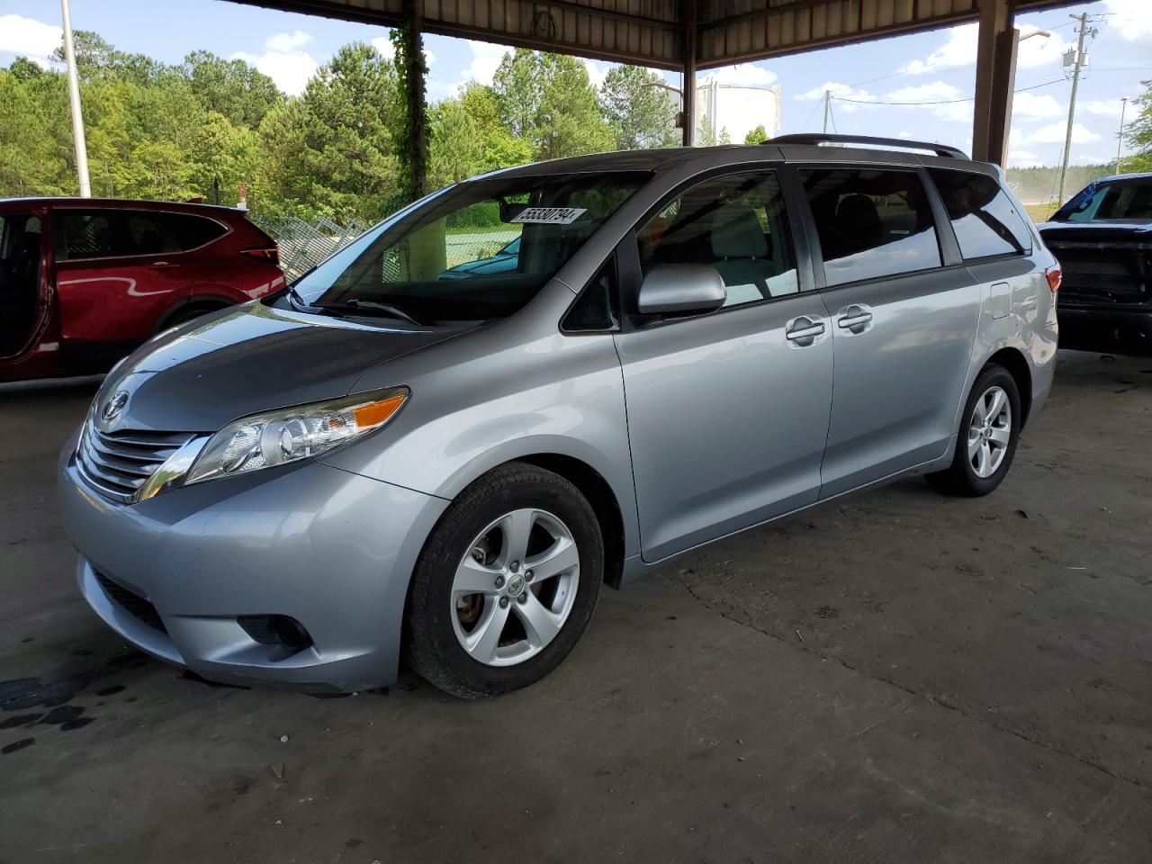 2015 TOYOTA SIENNA LE