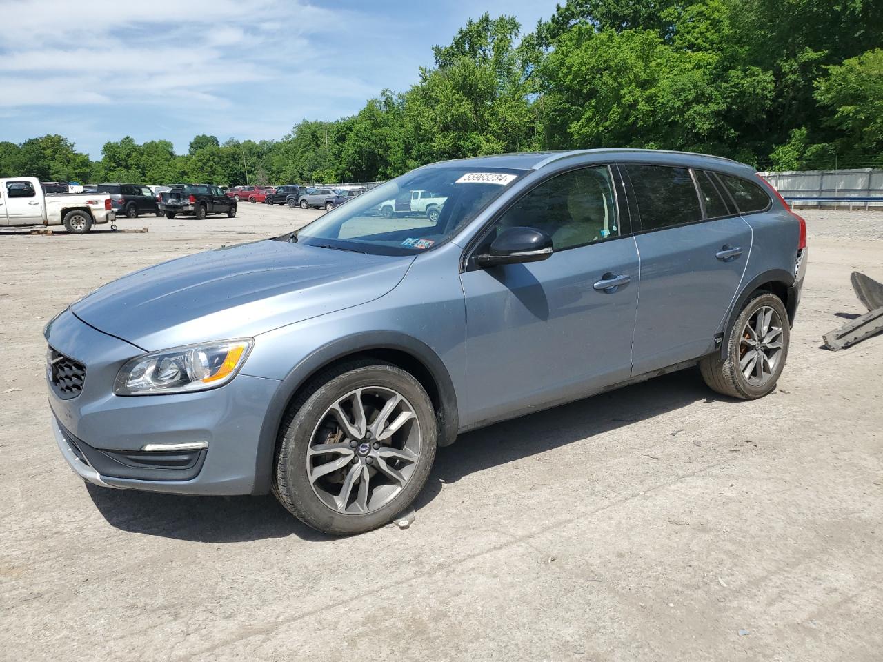 2017 VOLVO V60 CROSS COUNTRY PREMIER