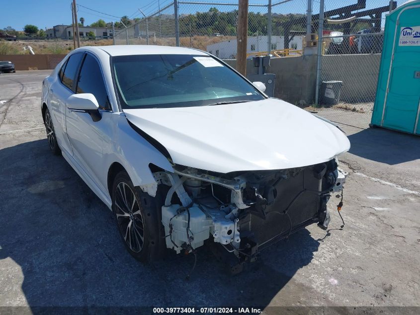 2018 TOYOTA CAMRY SE