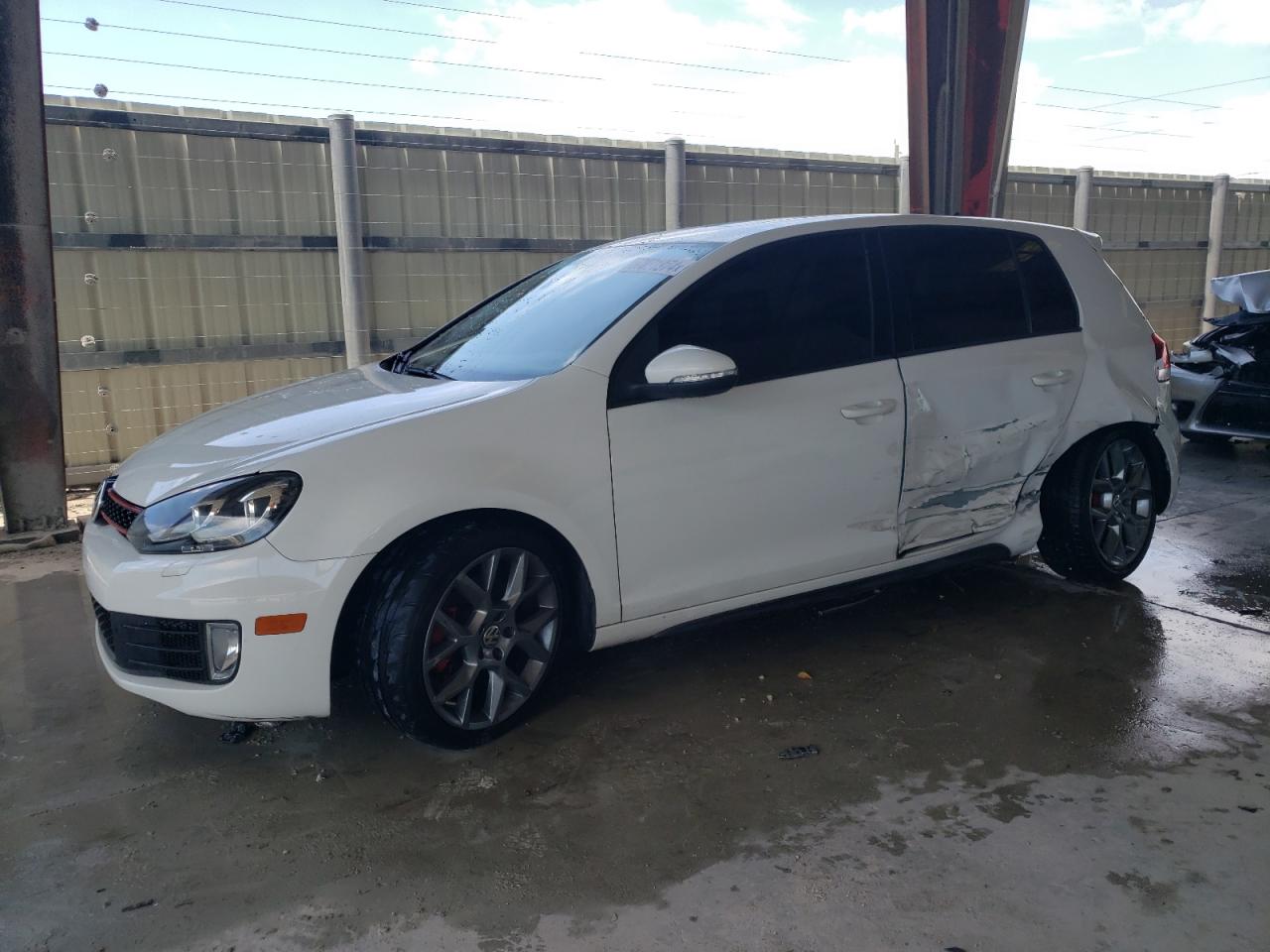 2013 VOLKSWAGEN GTI